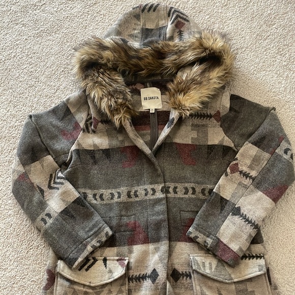 BB Dakota Hooded Jacket. Women Size Medium. - Picture 2 of 7